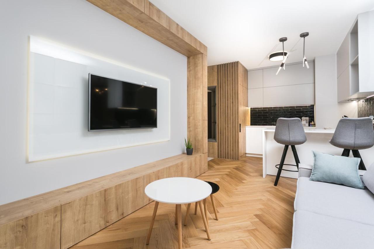 Luxury Apartments Mennica Residence - Golden Apartments - City Center Warsawa Bagian luar foto