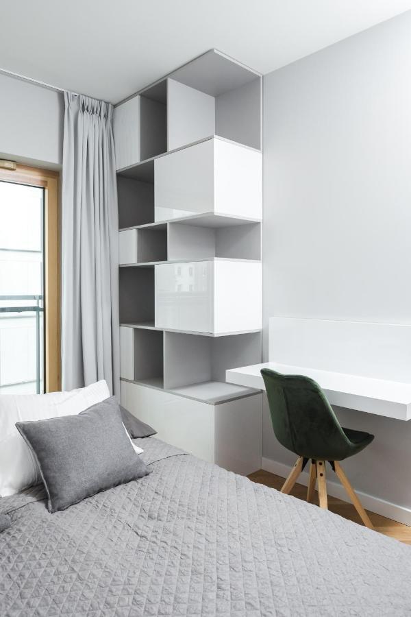 Luxury Apartments Mennica Residence - Golden Apartments - City Center Warsawa Bagian luar foto
