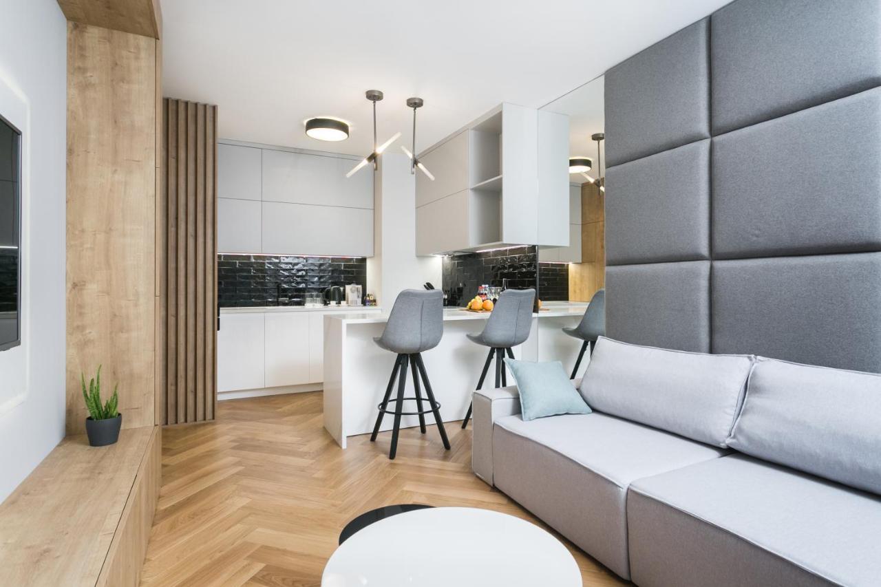 Luxury Apartments Mennica Residence - Golden Apartments - City Center Warsawa Bagian luar foto