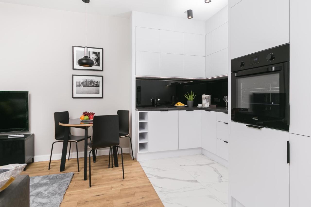 Luxury Apartments Mennica Residence - Golden Apartments - City Center Warsawa Bagian luar foto