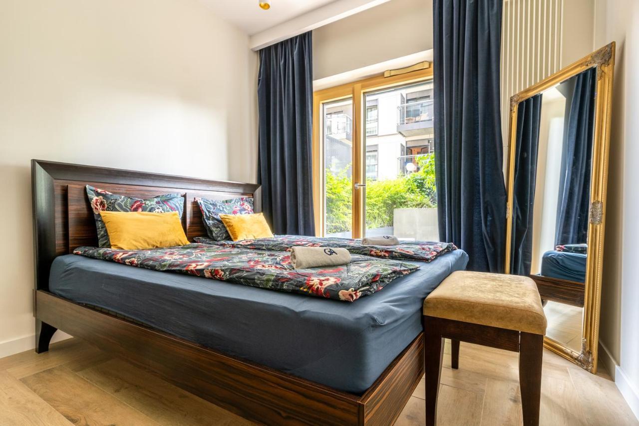 Luxury Apartments Mennica Residence - Golden Apartments - City Center Warsawa Bagian luar foto