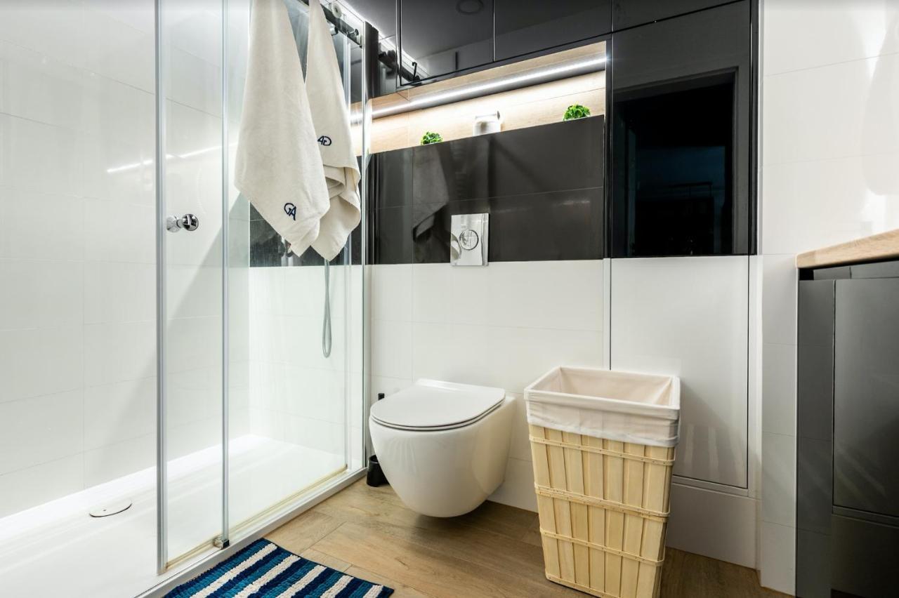 Luxury Apartments Mennica Residence - Golden Apartments - City Center Warsawa Bagian luar foto