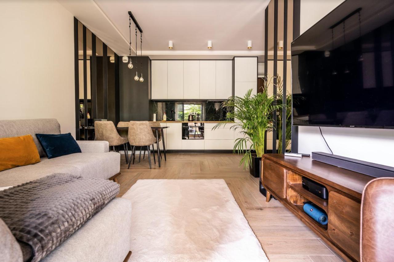 Luxury Apartments Mennica Residence - Golden Apartments - City Center Warsawa Bagian luar foto